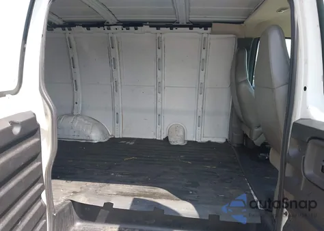 2005 Chevrolet Express z USA, uszkodzony, nr VIN 1GCEG15X951106199